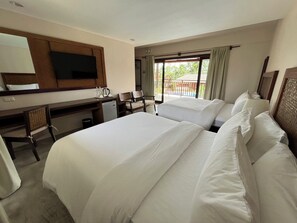 Tvåbäddsrum Deluxe (Rattan) | Värdeförvaringsskåp på rummet, individuell inredning och unika möbler