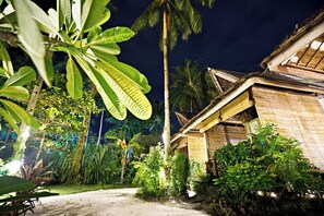 Beach House | In-room safe, individually decorated, individually furnished, desk - Ferra Resort Siargao (General Luna)