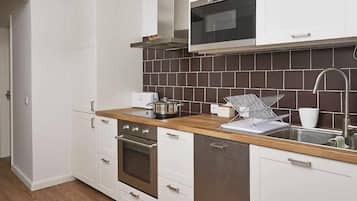 Fridge, microwave, oven, dishwasher