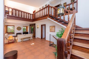 Interior - Beautiful Villa "Beach Palmitos" with Wi-Fi, Balcony, Garden, Terraces & Pool (Can Picafort)