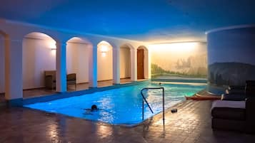 Innenpool, beheizter Pool