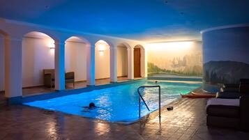 Innenpool, beheizter Pool