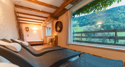 Ferienwohnung 'Sonnleiten Sonnenadler 4' mit Bergblick, privater Terrasse und WLAN