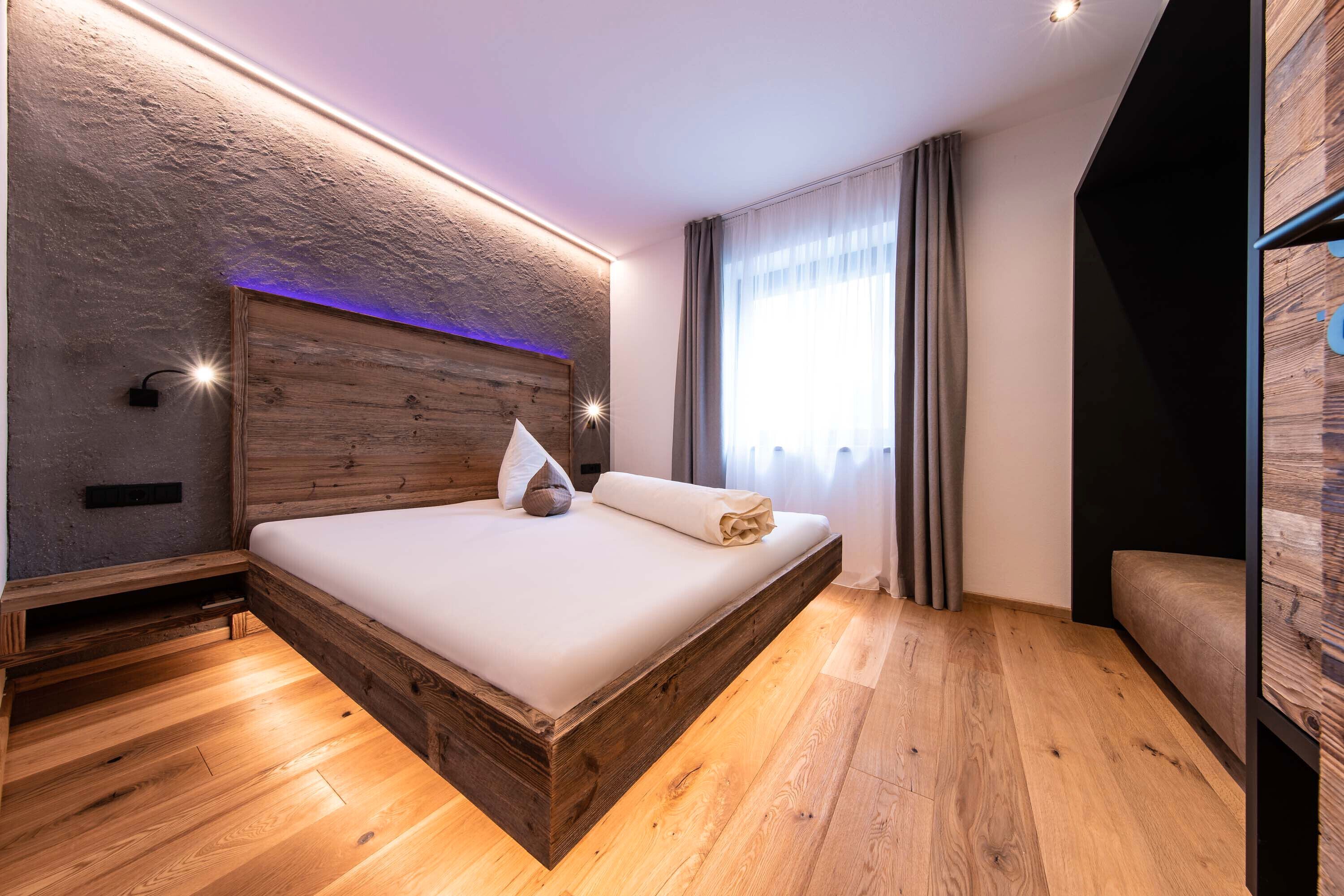 2 室のベッドルーム、アイロン / アイロン台、WiFi (無料)、ベッドシーツ