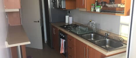 Microwave, cookware/dishes/utensils