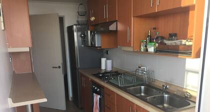 Excelente departamento, buena ubicación