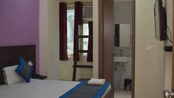 Deluxe Double Room | Free WiFi