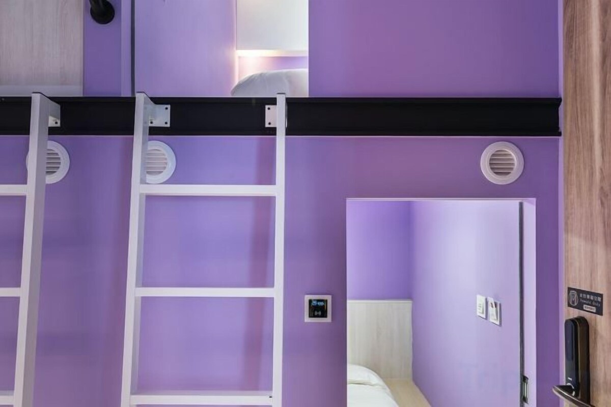 Soundproofing, WiFi (free), bed sheets