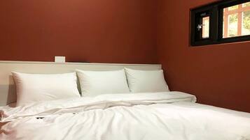 Premier Deluxe Capsule - Mixed Dorm | Soundproofing, free WiFi, bed sheets