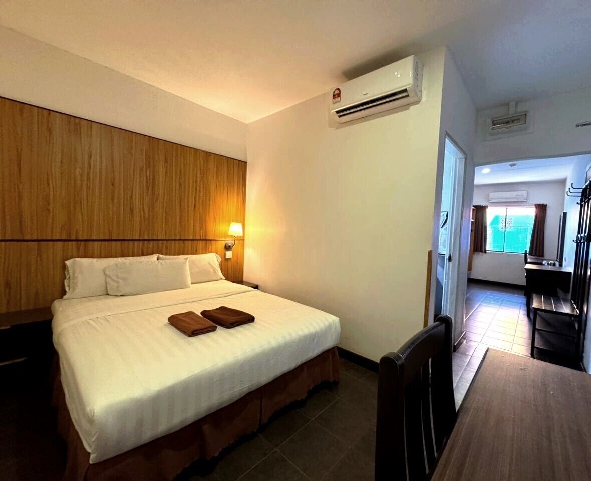 Family 4 Pax | Desk, free WiFi