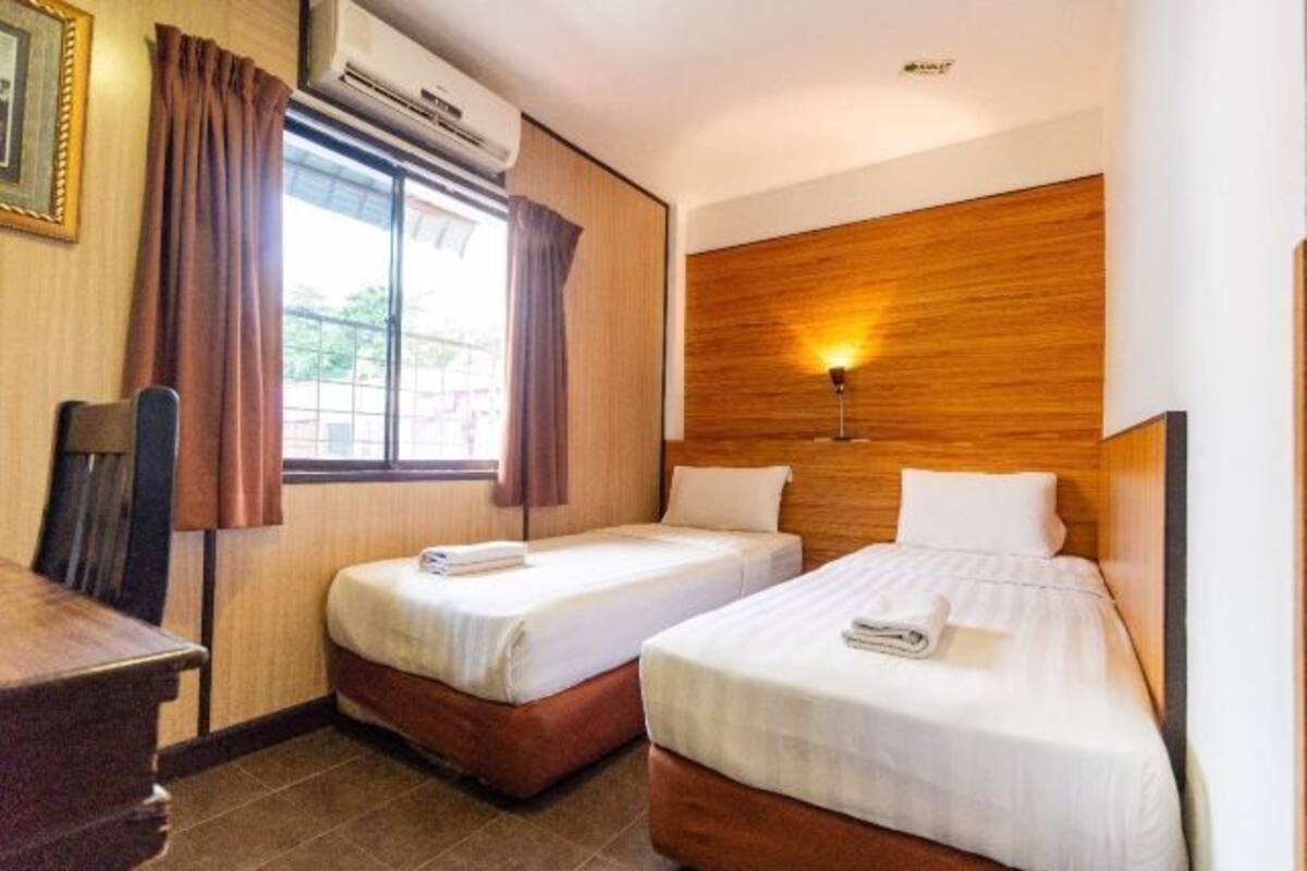 デスク、WiFi (無料)