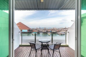 Desk, rollaway beds, free WiFi - Sipadan Inn 2 (Semporna)