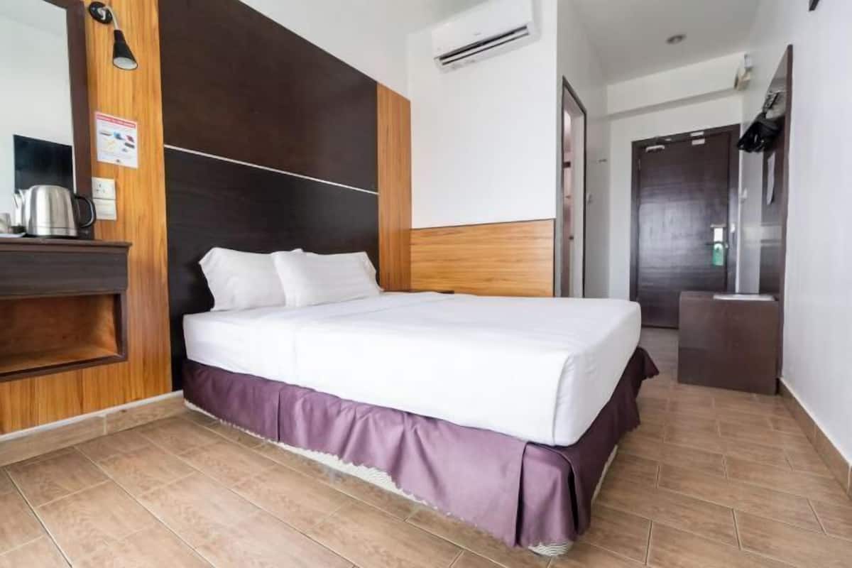 Bureau, lit dâappoint (supplĂ©ment), accĂšs au Wi-Fi (inclus)