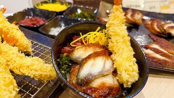 Daily buffet breakfast (JPY 2000 per person)