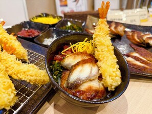 Tägliches Frühstücksbuffet (2000 JPY pro Person)