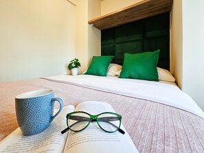 Unclassified image, 3 of 16, button