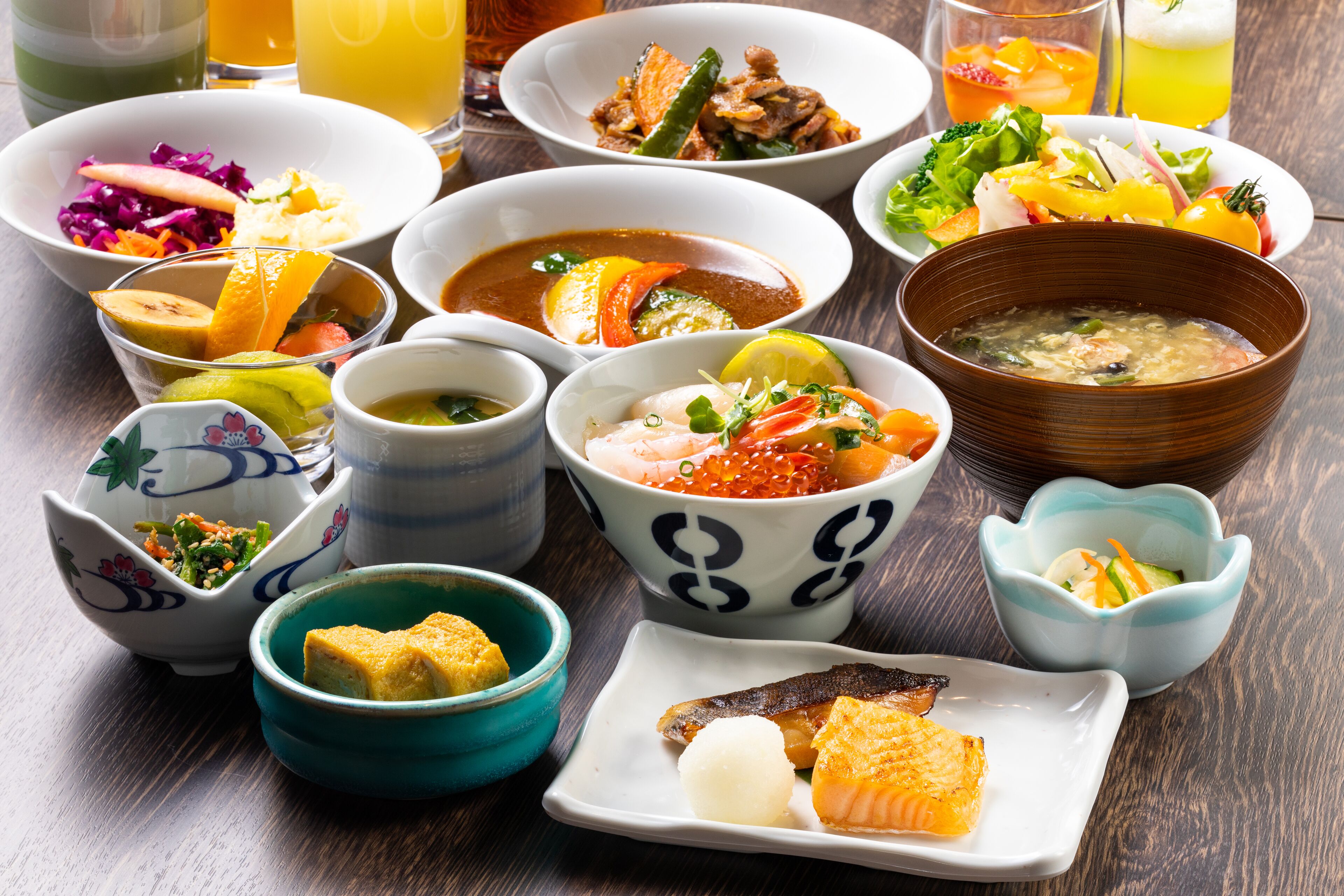 daily buffet breakfast (jpy 3300 per person)