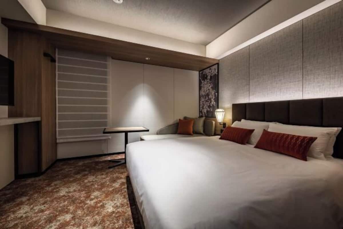 In-room safe, blackout curtains, iron/ironing board, free WiFi