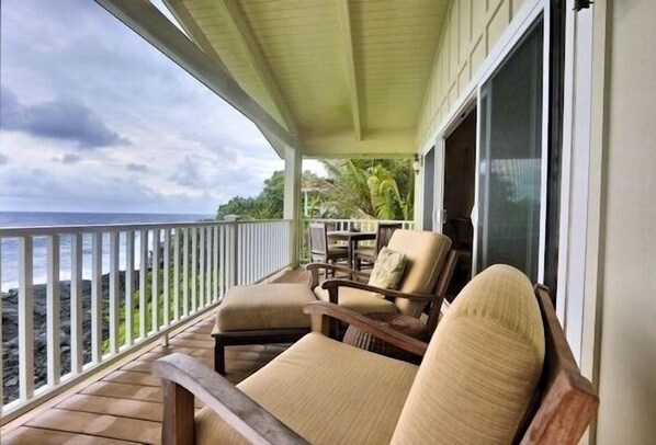 House, 2 Bedrooms | Balcony