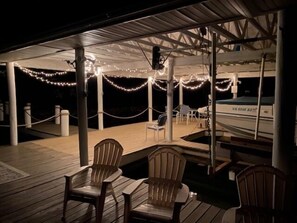 Marina - Just One More Day: 2 Kayaks, Wifi, Horseshoes, Paddleboard, Panoramic View (Huddleston)