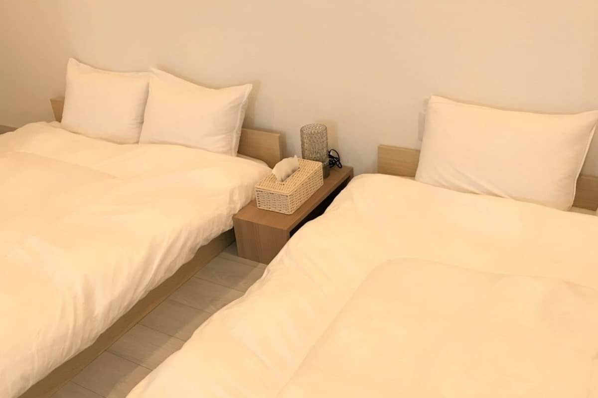2 bedrooms, down comforters, laptop workspace, blackout drapes