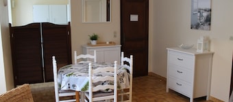 Helles 2-Zimmer-Apartment im Zentrum von La Roche-Posay mit WLAN, Waschmaschine, nahe Thermen