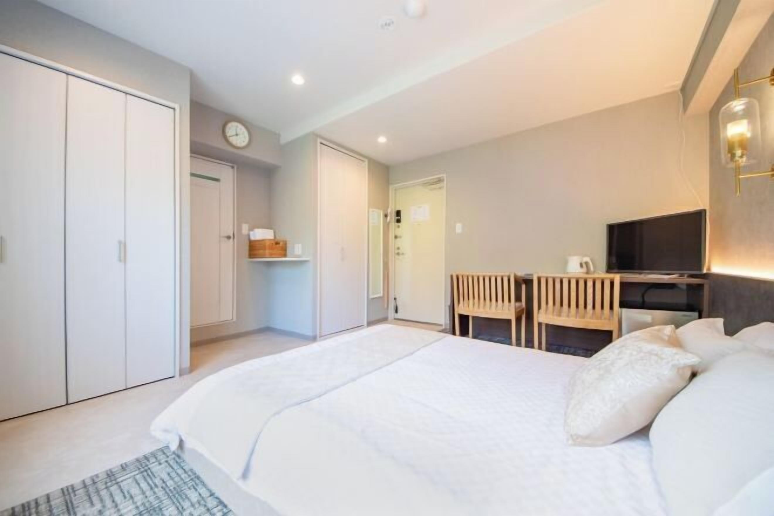 免费 WiFi、床单