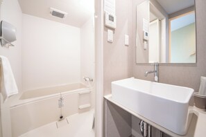 Double Room 402 | Bathroom | Separate tub and shower, free toiletries, hair dryer, slippers - Hotel Neiraku (Nara)