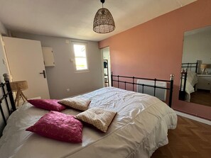 2 bedrooms, free WiFi