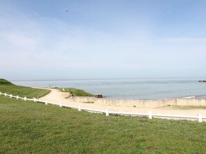 On the beach - Studio with terrace and pets allowed by the sea (Royan)