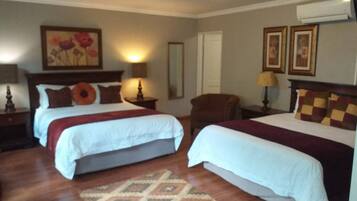 Standaard Twin kamer | Luxe beddengoed, een minibar, een bureau, een laptopwerkplek