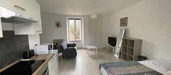 Cozy Renovated Studio with WiFi near Saint Roch Thermal Baths