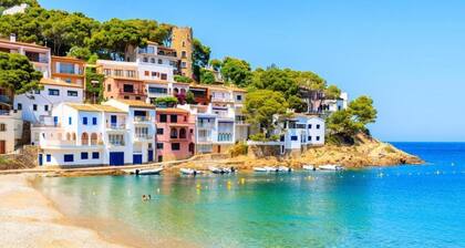 Apartment with sea views. Located at 500 m. from the beach. BEGUR-COSTA BRAVA