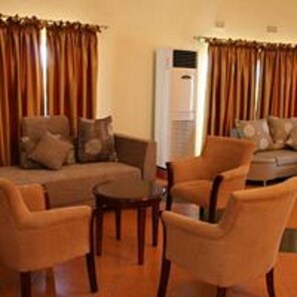 Lobby sitting area - Moba Hotel and Conventions Centre (Kitwe)