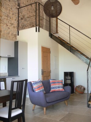 TV, DVD player, books