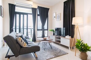 Luxury Condo | Living room | 40-inch Smart TV with digital channels, TV, Netflix - J Dupion Residences at Kuala Lumpur KLCC (Kuala Lumpur)