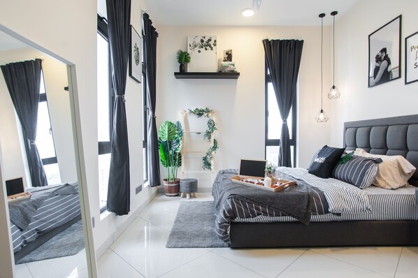 Luxury Condo | 2 bedrooms, desk, laptop workspace, iron/ironing board - J Dupion Residences at Kuala Lumpur KLCC (Kuala Lumpur)