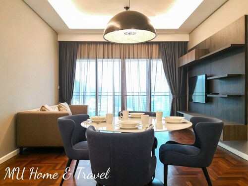 MU Vista | 360 Skypool Superior Suite