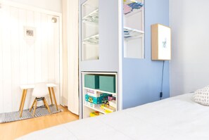 2 chambres, fer et planche à repasser, lit parapluie, Wi-Fi gratuit