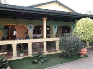 Exterior - Chabanga Lodge (Ndola)