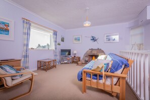 Lägenhet - 3 sovrum | Vardagsrum | Platt-tv och eldstad