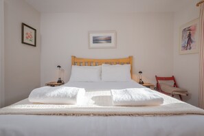 Lägenhet - 3 sovrum | 3 sovrum, individuell inredning, unika möbler och strykjärn/strykbräda