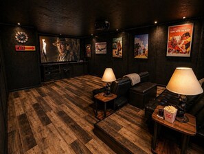 Interior - Kori's Mountain View  -  AWESOME MOUNTAIN VIEWS, Theater Room, Hot Tub!!! (Townsend)