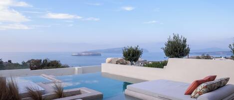 Comfort Suite with Private Pool and Hot Tub | Vista del balcón