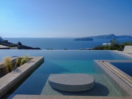 Superb Suite with Private Pool and Hot Tub | Vistas del balcón