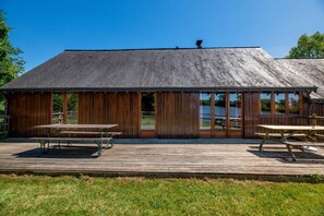 Outdoor dining - Quaint Holiday Home in Ferce (Ferce)