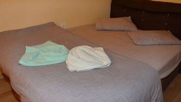 Standard Apartment | 1 bedroom, iron/ironing board, free WiFi, bed sheets