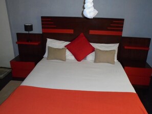 Standard Double Room - Mist Gardens (Kitwe)