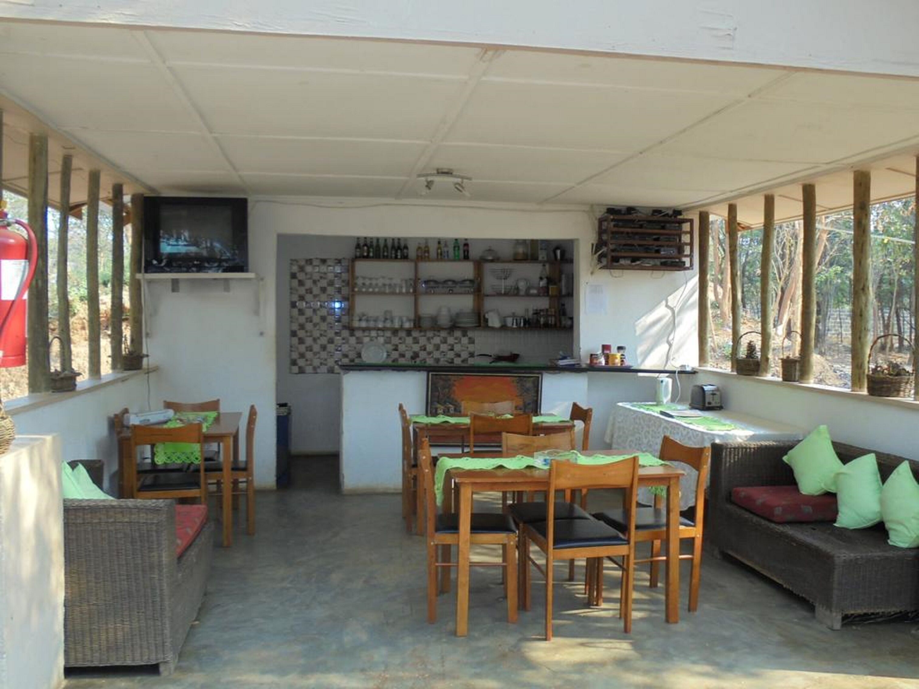 Breakfast, lunch, dinner served; local and international cuisine 