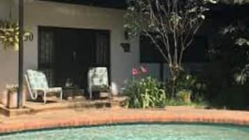 Utomhuspool